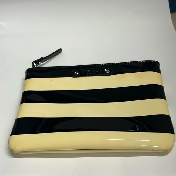 Kate Spade Patent Stripe Black Cream Zip Clutch Bag - Picture 4 of 7